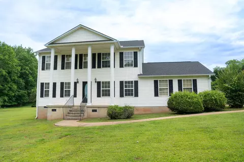 807 Jordan Creek Rd, Inman, SC 29349