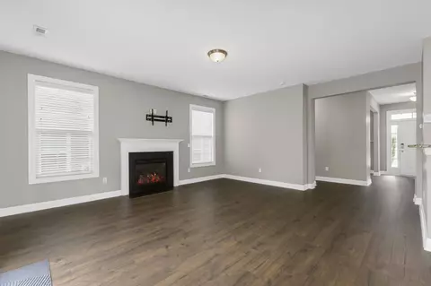 Living - 205 Wicker Park Ave, Greer, SC 29651 photo 2 of 6