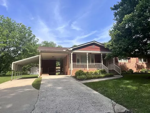 302 Lakeshore Dr, Gaffney, SC 29341