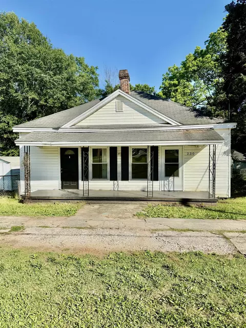 230 Spring St, Spartanburg, SC 29301