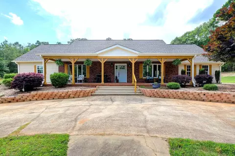 244 Hewitt Rd, Fountain Inn, SC 29644