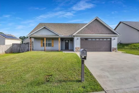 624 Renita Dr, Boiling Springs, SC 29316