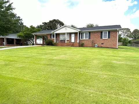 213 Overhill Dr, Duncan, SC 29334