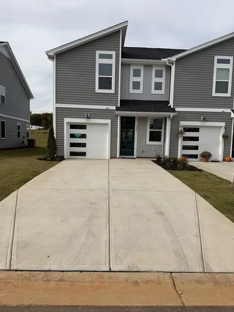 1279 Westgate Village Dr, Spartanburg, SC 29301
