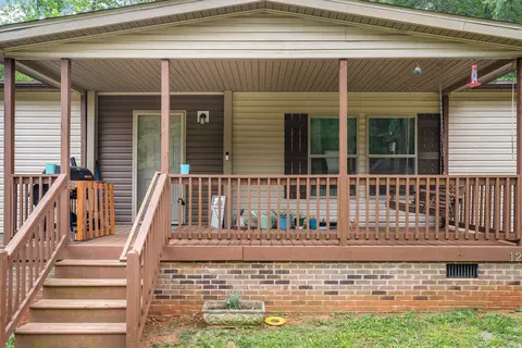 126 Bolt Ln, Easley, SC 29640 photo 3