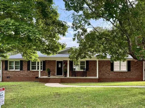 151 Inn View Dr, Inman, SC 29349