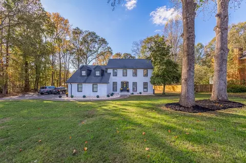 204 Thornhill Dr, Spartanburg, SC 29301