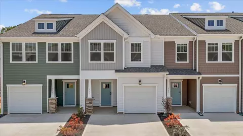 537 W Norvell Ct, Spartanburg, SC 29307