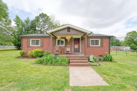 198 Oakway Ave, Spartanburg, SC 29301