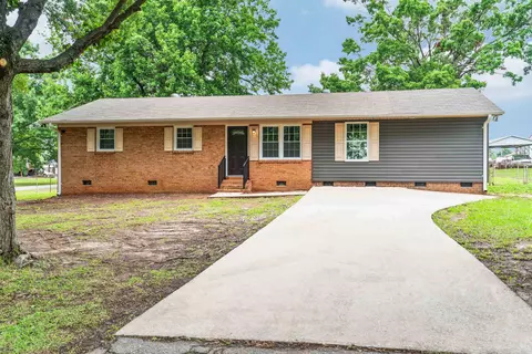 223 Scenic View Rd, Chesnee, SC 29323