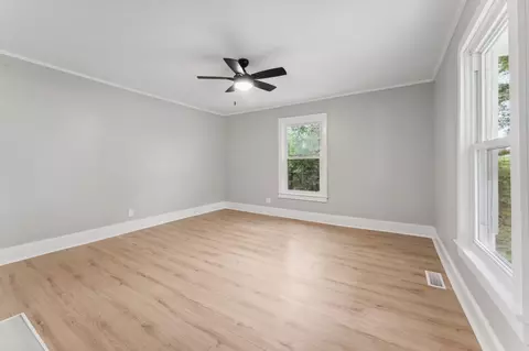 Living - 1232 Spring St, Drayton, SC 29333 photo 3 of 4