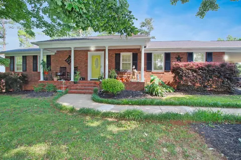307 Shady Dr, Boiling Springs, SC 29316