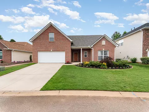 438 Melbourne Ln, Spartanburg, SC 29301