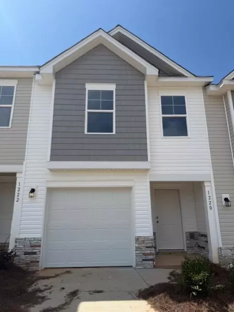 1220 Forestbrook Ln, Spartanburg, SC 29303