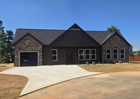 2135 N November Dr, Boiling Springs, SC 29316