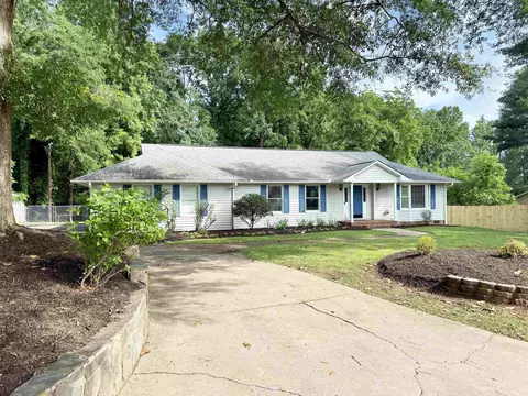 713 Meadowbrook Dr, Spartanburg, SC 29307