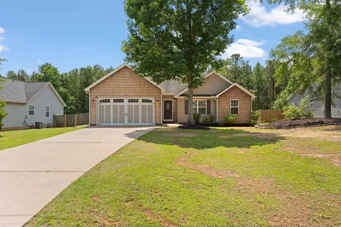 719 S Bomar Ave, Landrum, SC 29356