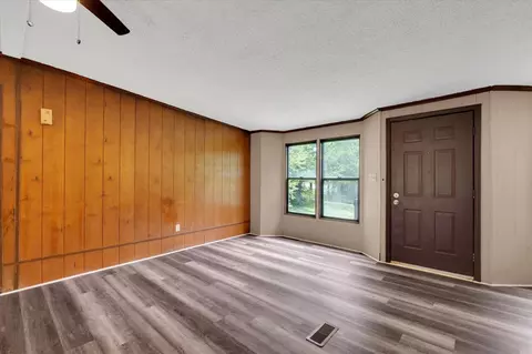 130 Hillside Dr, Roebuck, SC 29376 photo 8
