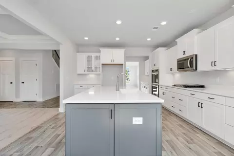 Kitchen - 913 Wild Pine Ct, Duncan, SC 29334 photo 2 of 5