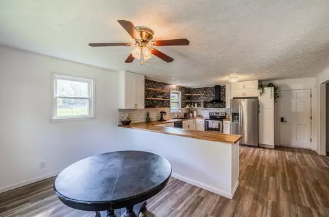 13 Thomas St, Williamston, SC 29697 photo 8