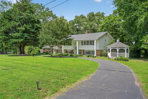 206 Hub Greer Rd, Chesnee, SC 29323