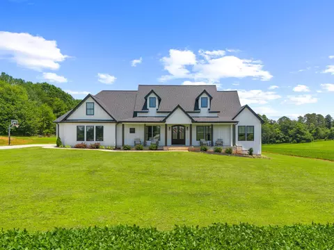 880 Turkey Farm Rd, Chesnee, SC 29323