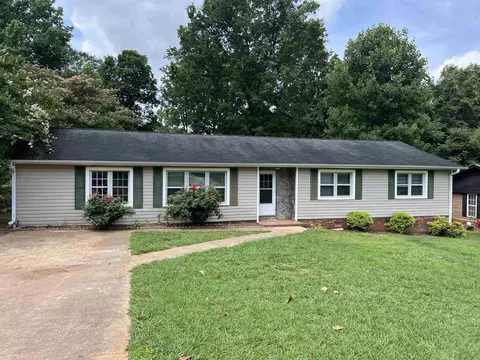 109 Bondale Dr, Spartanburg, SC 29303