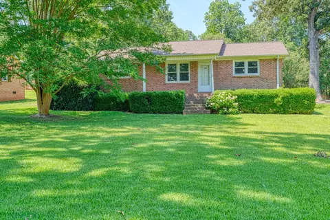 120 Mustang Drag Rd, Wellford, SC 29385
