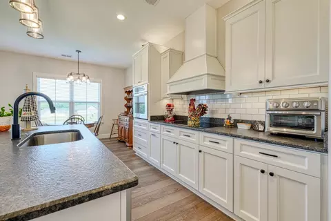 Kitchen - 364 Terra Plain Dr, Greer, SC 29651 photo 2 of 3