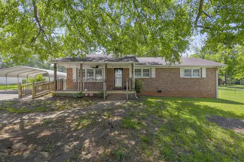 109 Crystal Dr, Cowpens, SC 29330