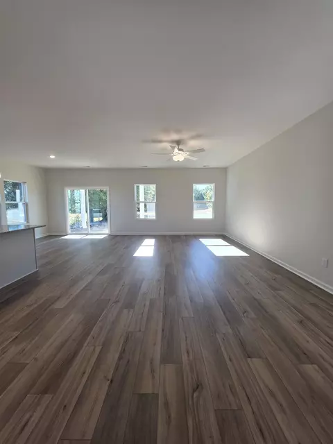 Living - 407 Dodger Ave, Chesnee, SC 29323 photo 1 of 5