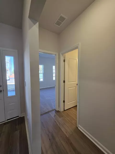 Entry Way - 407 Dodger Ave, Chesnee, SC 29323 photo 2 of 5
