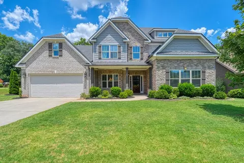 205 Colfax Dr, Boiling Springs, SC 29316