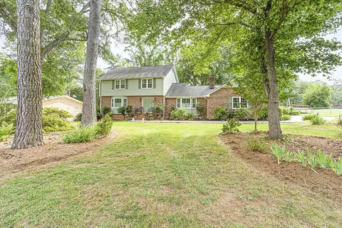 110 Bedford Rd, Greenwood, SC 29649