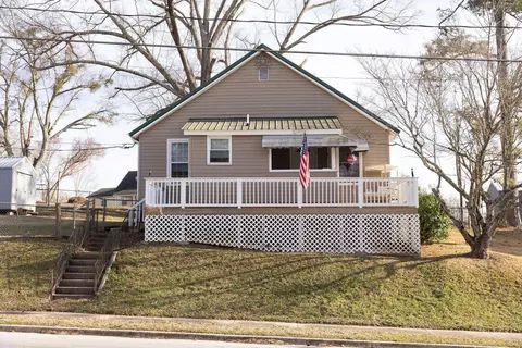 1218 Parker Rd, Enoree, SC 29335