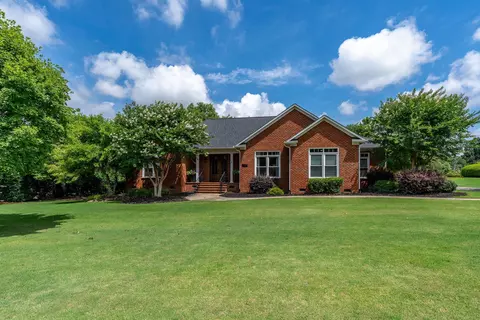 374 Crepe Myrtle Dr, Greer, SC 29651