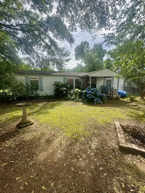 120 Cherry Dr, Roebuck, SC 29376 photo 1