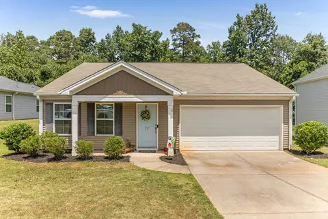 237 Spirit Dr, Roebuck, SC 29376
