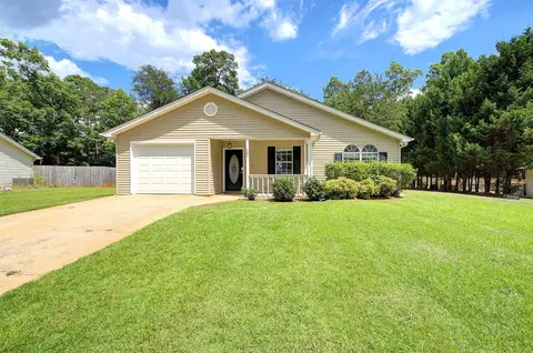 304 Maplewood Cir, Greer, SC 29651