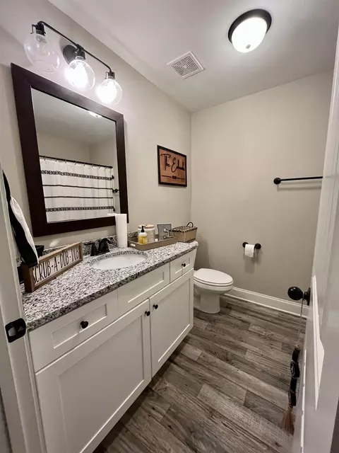 Bath - 143 Rolling Mls, Gaffney, SC 29340 photo 2 of 3