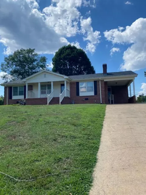 147 Dover Rd, Spartanburg, SC 29301