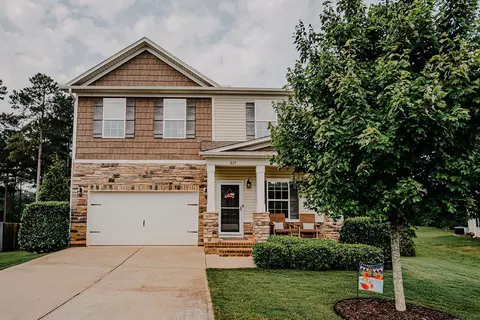 627 Autumn Breeze Walk St, Inman, SC 29349
