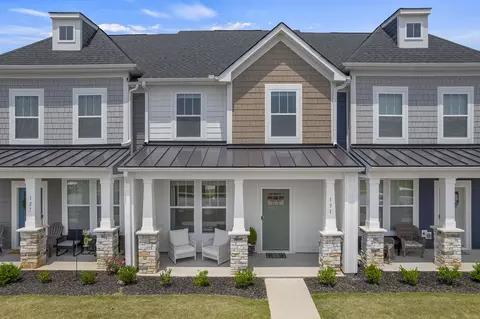 131 Dalmatian Dr, Spartanburg, SC 29307
