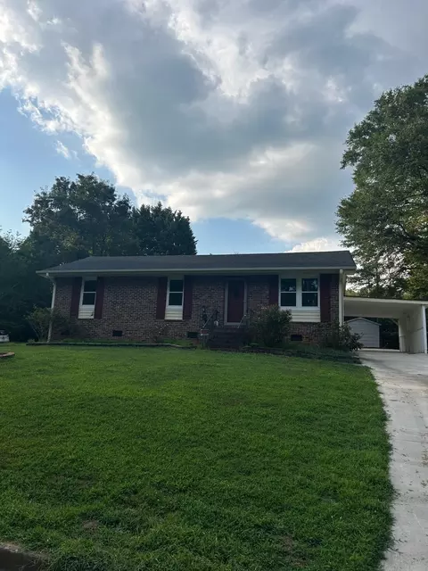 203 Carlton Dr, Spartanburg, SC 29302