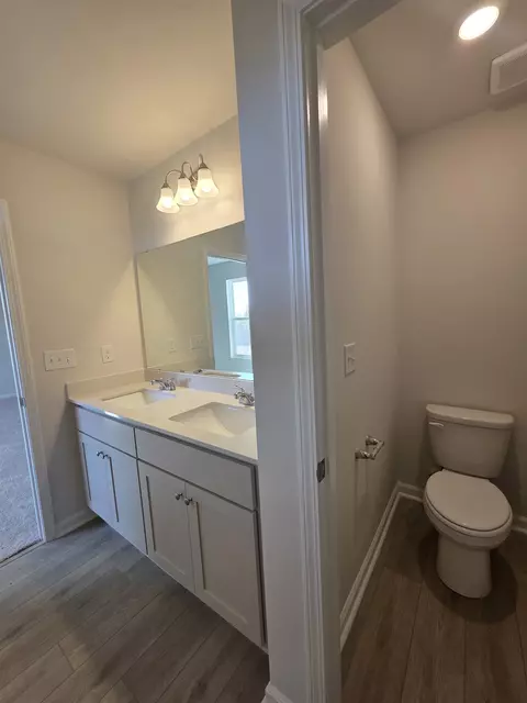 Bath - 415 Dodger Ave, Chesnee, SC 29323 photo 3 of 6
