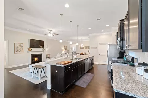 Kitchen - 629 Sunshadow Rd, Duncan, SC 29334 photo 2 of 4