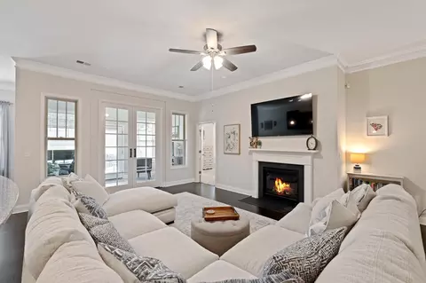 Living - 629 Sunshadow Rd, Duncan, SC 29334 photo 1 of 2