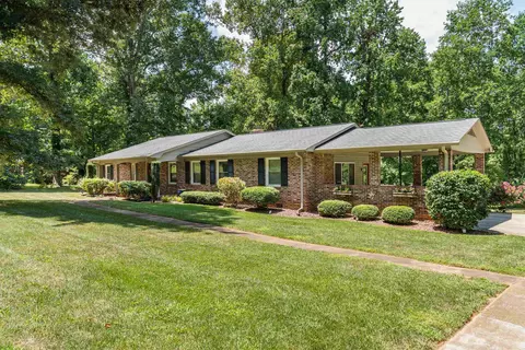 118 Cheek Rd, Spartanburg, SC 29303