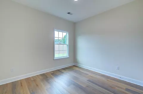 Bedroom - 201 Glen Crest Dr, Moore, SC 29369 photo 2 of 2