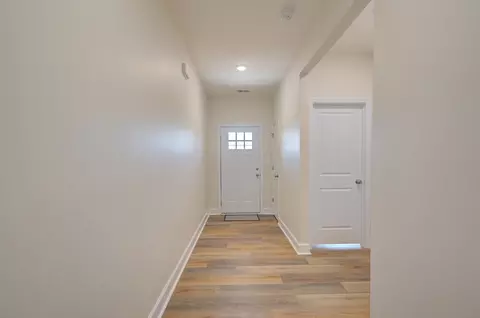 Entry Way - 201 Glen Crest Dr, Moore, SC 29369 photo 1 of 2